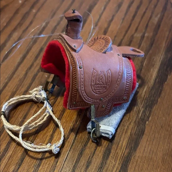 Rustic Brown Leather Saddle Ornament Set - Picture 4 of 4